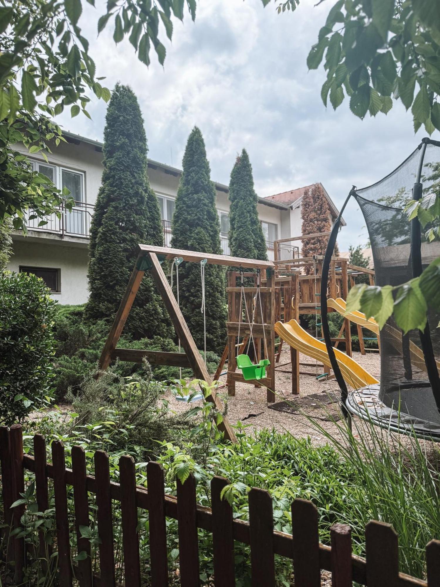 Sobri Halaszcsarda Es Panzio Baja Buitenkant foto